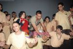 Akshay Kumar entertains Dilkush School children at special sceening of Singh is kinng in Fun Cinemas on August 7th 2008 (14).JPG
