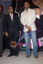  Sunil Shetty at IIJS Solitaire Awards in Grand Hyatt on 8th August 2008  (2).JPG
