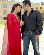 Salman Khan, Priyanka Chopra in a still from the movie God Tussi Great Ho (3).jpg