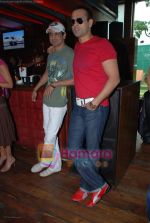 Ronit and Rohit roy at the PUMA Golf Open in Hard Rock Caf%E9, Mumbai on August 17th 2008.JPG