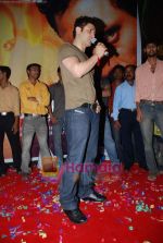 Shiney Ahuja promotes Hijack in Bhayander on August 17th 2008 (6).JPG