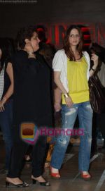 sunaina roshan with suzanne at the Bachna Ae Haseeno special screening in Cinemax on 14th August 2008.JPG