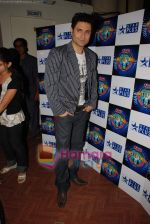 Shiney Ahuja on the sets of Amul Star Voice of India in Film City on August 25th 2008 (9).JPG