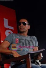 Akshay Kumar at the launch of Levi_s 501 jeans in Mumbai on August 26th 2008 (57).JPG