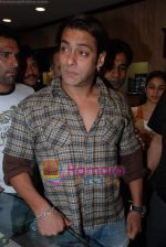 Salman Khan at the launch of Beyond Luxary store in Mahalaxmi on August 26th 2008 (20).JPG