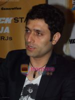 Shiney Ahuja at Radio One 94.3 FM  Event in Oberoi Mall on 30th August 2008 (25).JPG