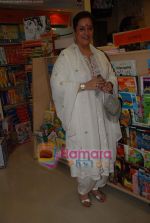 Poonam Sinha at Jodhaa Akbar DVD launch in Crossword, Juhu on 2nd September 2008 (1).JPG