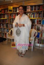 Poonam Sinha at Jodhaa Akbar DVD launch in Crossword, Juhu on 2nd September 2008 (2).JPG