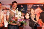 Mahendra Singh Dhoni, Manoj Tiwari_s daughter, Rani at Dil Ko Chura Le Music Launch in Raheja Classic Club,Andheri on 7th August 2008.jpg