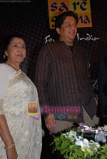 Asha Bhosle_s 75th Birthday celebrations in Taj Land;s End on 8th September 2008 (30).JPG