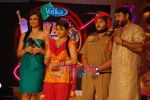 Roshini Chopra, Contestants, Manoj Tiwari on the sets of Chak De Bachche in Kanjurmarg on 15th September 2008 (2).JPG