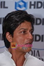Shahrukh Khan at HDIL Couture week bash in Grand Haytt on 17th September 2008 (4).JPG