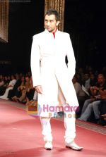 Rahul Khanna at Manav Gangwani show at HDIL Coutoure week on 18th September 2008 (47).JPG
