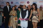 Amitabh Bachchan, Jaya Bachchan, Amar Singh, Yash Chopra, Priyanka Chopra at Drona Premiere on 1st october 2008 (3).JPG
