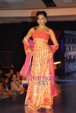 Bipasha Basu at the unveiling of Maheka Mirpuris collection Passione in Hotel Taj President on 3rd october 2008 (7).JPG