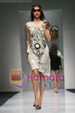 Model walk the ramp for Raghavendra Rathore show at Delhi Fashion Week in Emporio, Delhi (20).JPG