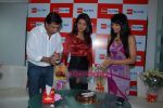 Priyanka Chopra, Mugdha Godse, Madhur Bhandarkar at Big 92.7 FM studios on 31st Octoer 2008 (4).JPG