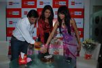 Priyanka Chopra, Mugdha Godse, Madhur Bhandarkar at Big 92.7 FM studios on 31st Octoer 2008 (5).JPG