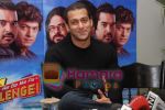 Salman Khan on the sets of Sa Re Ga Ma in Famous on 3rd November 2008 (9).JPG