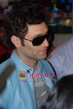 Shiney Ahuja celebrate Children_s Day with cancer affected kids in Phoenix Mills on 13th November 2008 (1).JPG