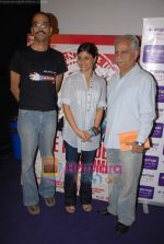 Ramesh Sippy, Konkana Sen Sharma, Rohan Sippy at the Press conference of The President Is Coming in Fame Malad on 18th November 2008 (3).JPG
