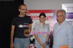 Ramesh Sippy, Konkana Sen Sharma, Rohan Sippy at the Press conference of The President Is Coming in Fame Malad on 18th November 2008 (4).JPG
