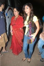 Shilpa Shetty with her mother Sunanda Shetty at the Grand Finale of Bigg Boss 2 on 22nd November 2008(13).JPG