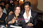 Shahrukh Khan, Farah Khan at Cosmopolitan awards on 24th November 2008 (40).JPG
