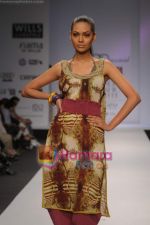Models showcasing creations of Abhishek Dutta on Oct 19, 2008 (16).JPG