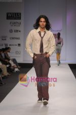 Models showcasing creations of Abhishek Dutta on Oct 19, 2008 (2).JPG