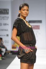 Models showcasing designs of Namrata Joshpuria during Wills Fashion Week on Oct 16, 2008 (22).JPG