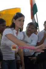 Dia Mirza at Lok Satta Andolan march in Gateway Of India on 6th December 2008 (8).JPG
