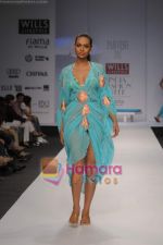 Model walk the ramp for Parvesh and Jai at Wills Fashion Week (10).JPG