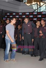 Aamir Khan at Ghajini hair style competition in IMAX on 15th December 2008 (32).JPG