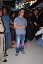 Aamir Khan at Ghajini hair style competition in IMAX on 15th December 2008 (7).JPG