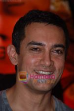 Aamir Khans six pack secret in Ghajini revealed with trainer Satya in Barbarian Gym on 14th December 2008 (50).JPG
