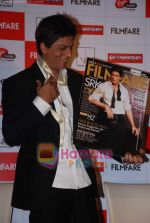 Shahrukh Khan launches the latest Filmfare issue in Vie Lounge in 16th December 2008 (9).JPG