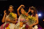 Ragini Dwivedi, Faith Pandey, Zara Shah at Femina Miss India South on 1st January 2009.JPG