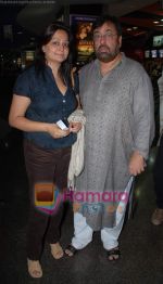 pankaj parashar with wife at Australia film premiere in Fame Adlabs, Andheri on 1st December 2009.JPG