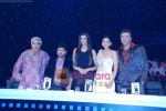 Javed Akhtar, Kailash Kher, Deepika Padukone, Sonali Bendre, Anu Malik on the sets of Indian Idol 4 on 3rd Jan 2009 (9).JPG