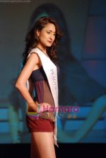 at Ford Super Model finals in Mahalaxmi Race Course on 9th Jan 2009 (44).JPG