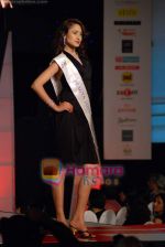 at Ford Super Model finals in Mahalaxmi Race Course on 9th Jan 2009 (72).JPG