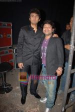 Sonu Nigam, Kailash Kher on the sets of Indian Idol 4 in R K Studios on 10th Jan 2009 (5).JPG