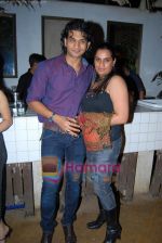 Ali Hassan with wife Saba at Mohit Mallik bday bash on 12th Jan 2009.jpg
