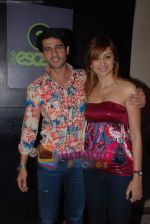 Gauri and Hiten Tejwani at Aakruti calendar launch in Club Escape on 13th Jan 2009 (2).JPG