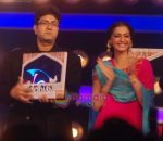 Prasoon Joshi, Sonam Kapoor on the sets of Indian Idol 4 in R K Studios on 17th Jan 2009 (42).JPG