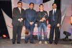 Aamir Khan, Mukesh Ambani at CNBC Business Awards in Taj Land_s End on 23rd Jan 2009 (5).JPG