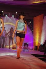 Model walk the ramp for Magpie Magazine Launch in Taj Land_s End on 25th Jan 2009 (12).JPG