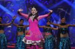 Karisma Kapoors performance for the finale of Nach baliye 4 (4).JPG