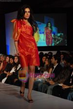 at Mercedes Benz Trophy with Gayatri Khanna fashion show in ITC Grand Central on 1st Feb 2009 (69).JPG